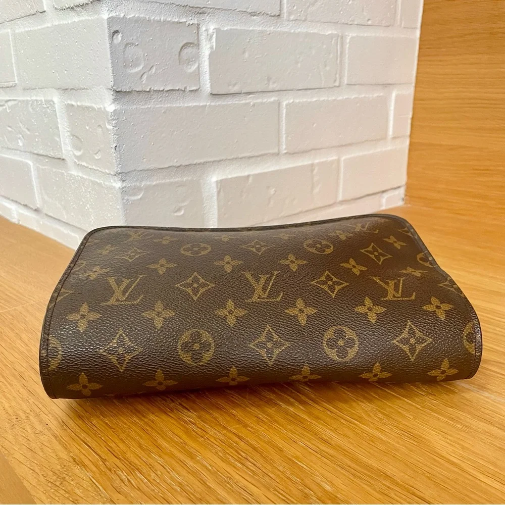 Louis Vuitton Authentic Monogram Orsay Clutch/ Crossbody - Picture 5 of 12